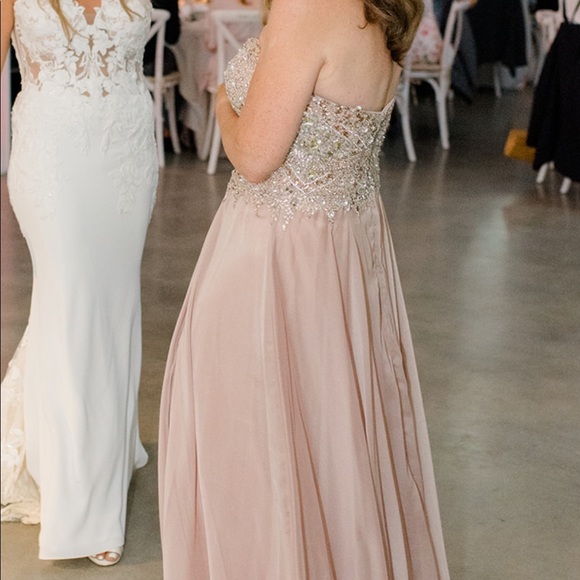 Stunning mother of the bride dress beaded - Picture 4 of 13